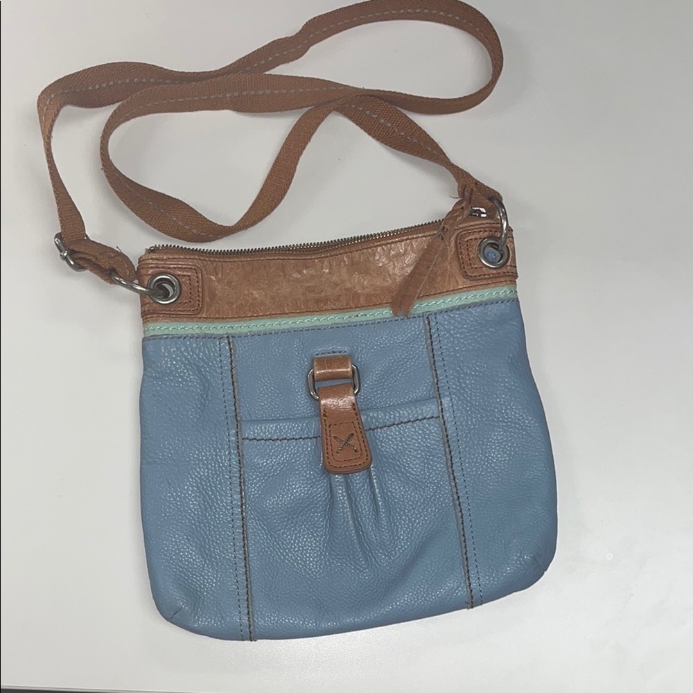 The SAK Stylish leather Blue and Tan crossbody Bag / preowned